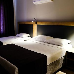 Pokój z łóżkiem king-size